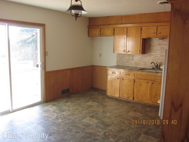 Building Photo - 4 br, 2.5 bath House - 516 Ramada Trail