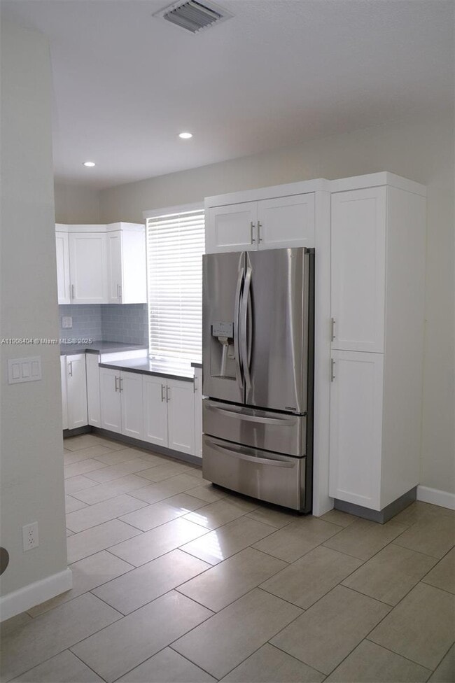 Foto del edificio - 16897 SW 1st Pl