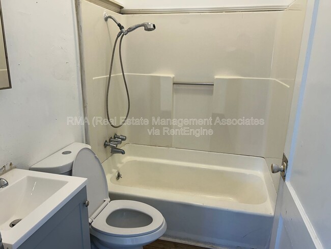 Foto del edificio - 821 Williams St