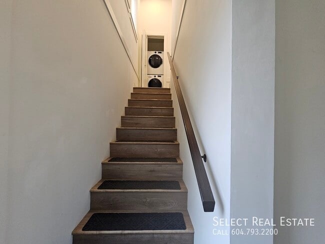 Photo du bâtiment - 7846 Cedarbrook Rd