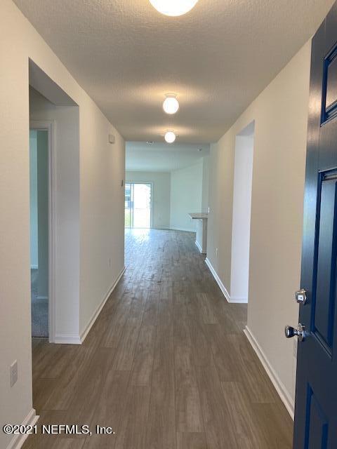 Foto del edificio - 10469 Collins Fld Cir