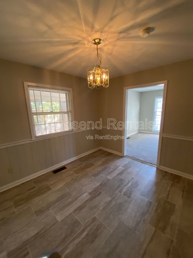 Building Photo - 6326 Greyfield Rd