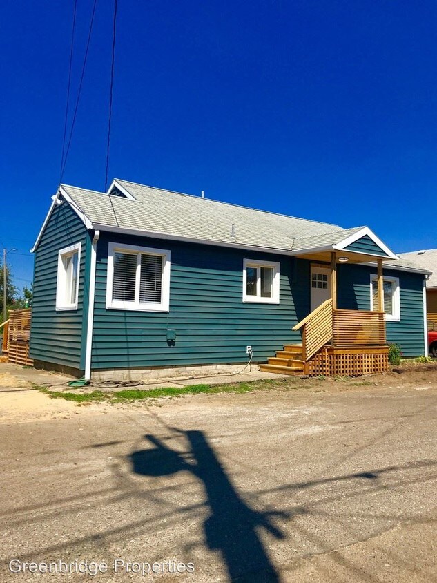 Primary Photo - 3 br, 1 bath House - 6446 NE 42nd Ave