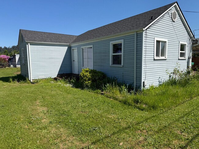 Building Photo - Great Thurston Home!