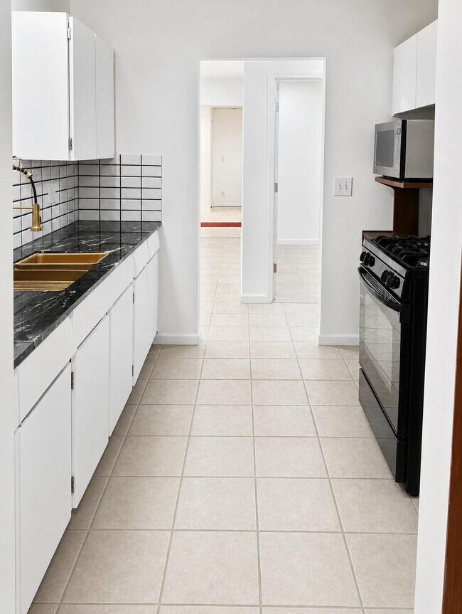 Foto del edificio - 4416 Lane Ave S