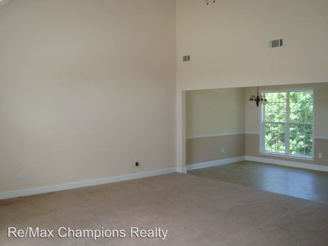 Building Photo - 3 br, 2.5 bath House - 5509 River Rock Ct