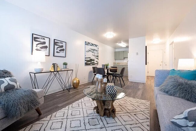 Foto del edificio - 251 E 45th St