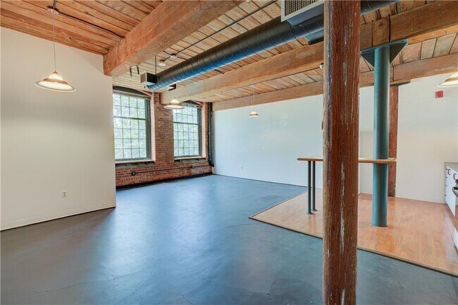 Building Photo - 18 Imperial Pl