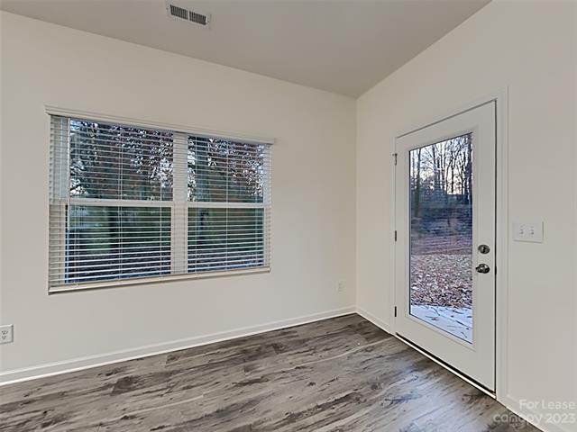 Building Photo - 269 E Catawba Ave