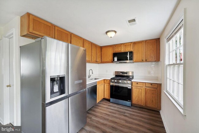 Building Photo - 1419 Potomac Heights Dr