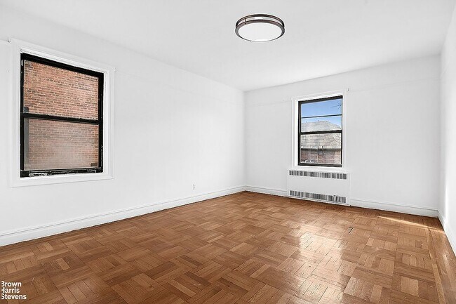 Foto del edificio - 35-30 73rd St
