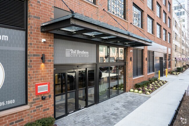 Entrance - 1425 Hudson St