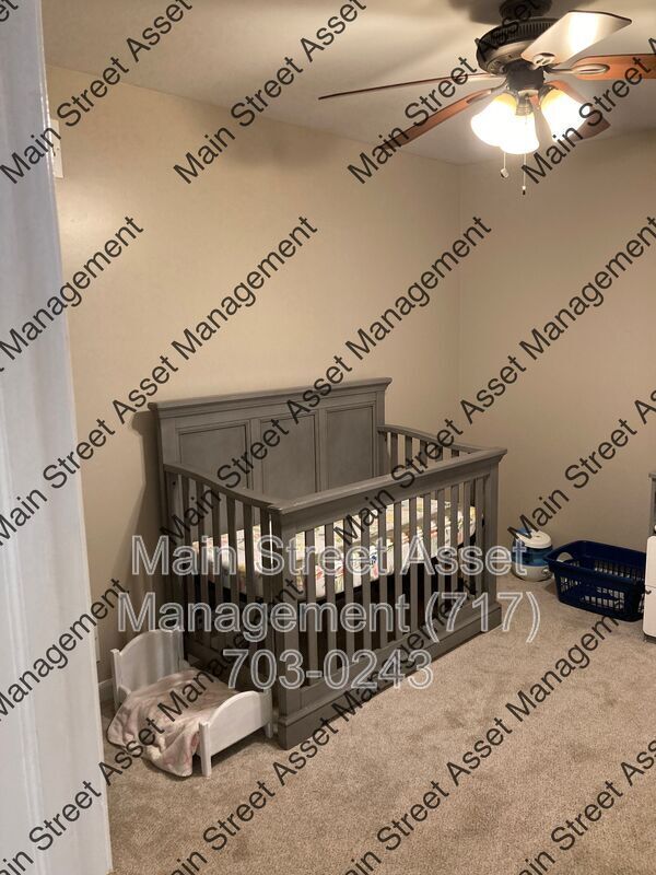 Building Photo - 133 Treeline Dr