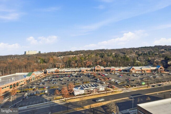 Foto del edificio - 4600 Duke St