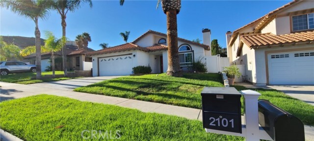 Building Photo - 2101 Saddleback Dr