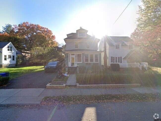 Building Photo - 812 McDonald St