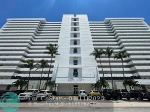 Foto del edificio - 2200 NE 33rd Ave