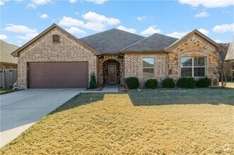 Building Photo - 225 Glenview Dr