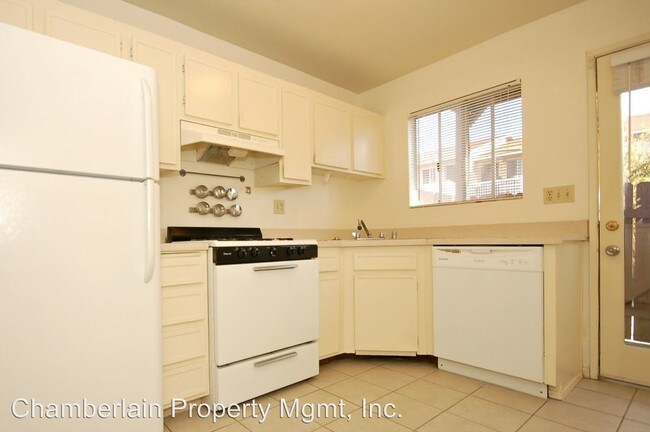 Foto del edificio - 411-415 Chestnut Ave