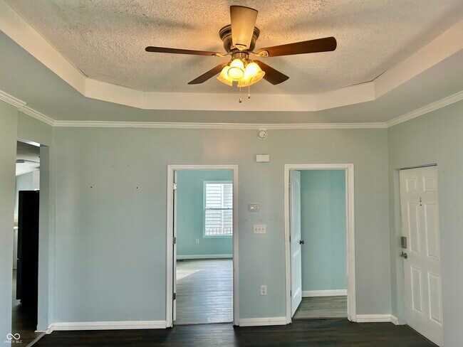 Foto del edificio - 153 N Vaught St