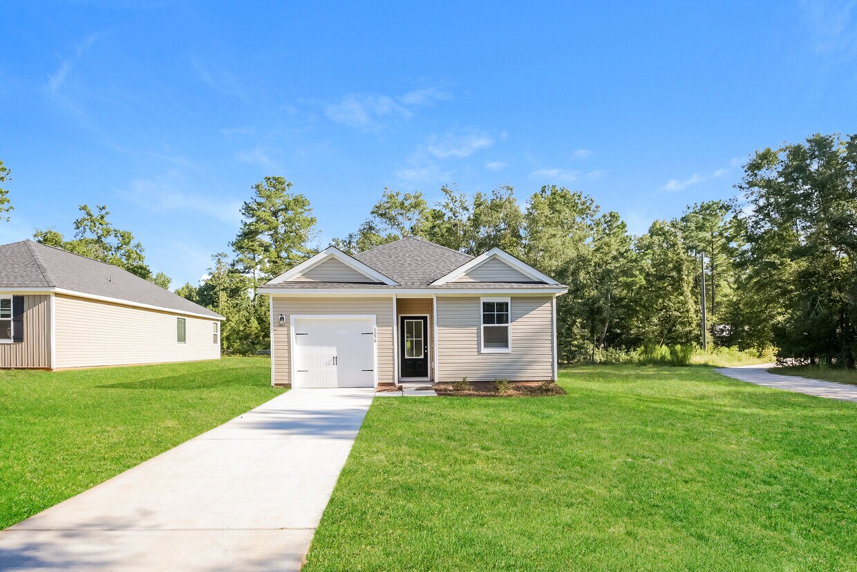 Primary Photo - 1276 Warrens Way, Manning, SC