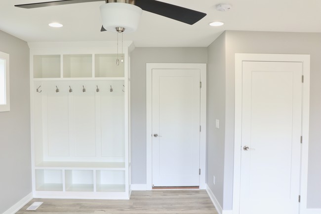 Building Photo - 2122 2nd St SW