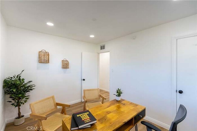 Building Photo - 4065 Madrona Rd