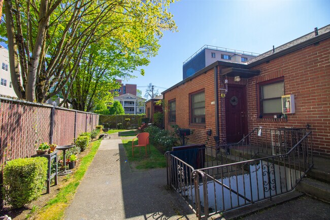 Patio - Gardner Court