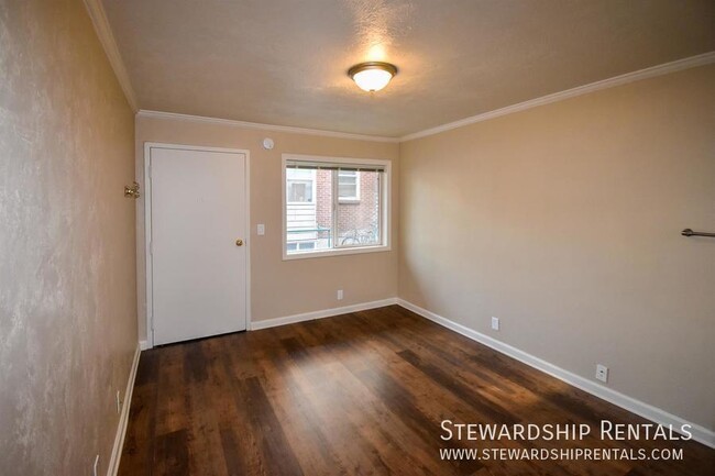 Building Photo - 1827 Harris St