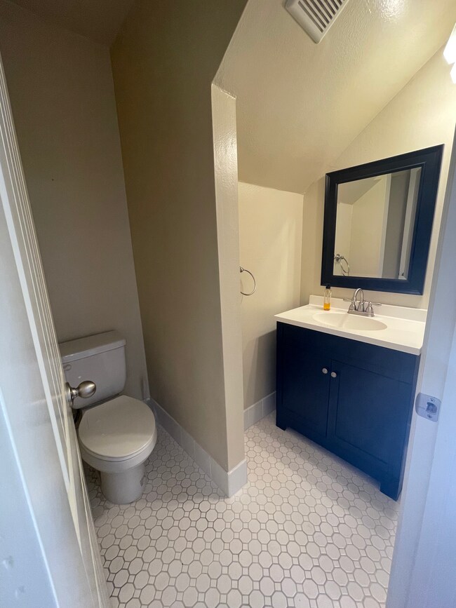 Foto del edificio - 209 N Lucia Ave