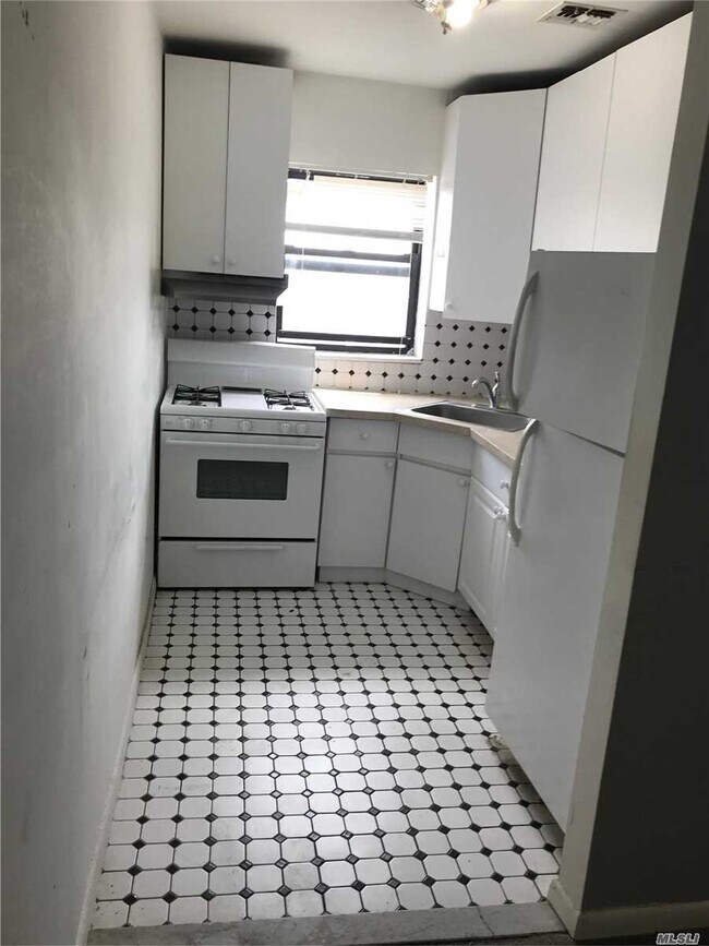 Building Photo - 210-14 Hillside Avenue