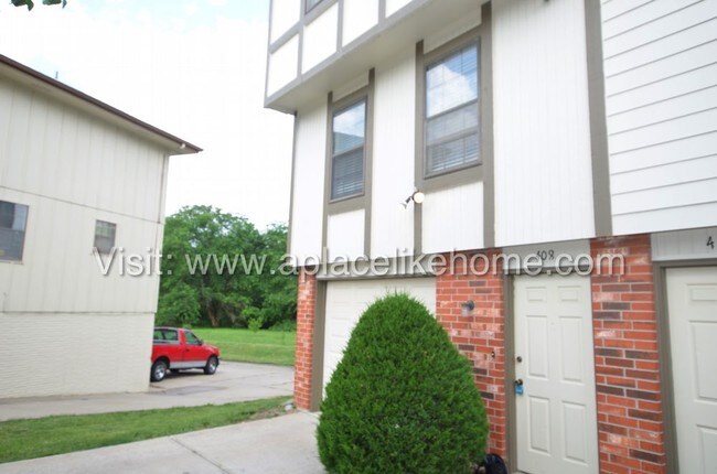 Foto del edificio - 408 NE Timbercreek Dr