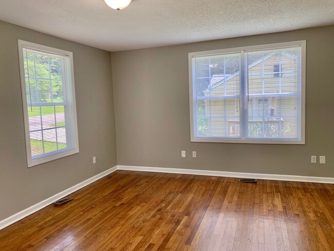 Building Photo - 1302 Vogue Hill Rd