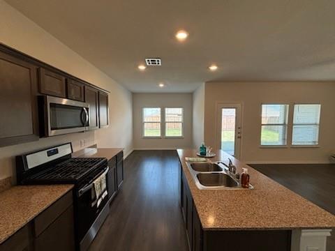 Building Photo - 1109 Colonial Bluff Ln