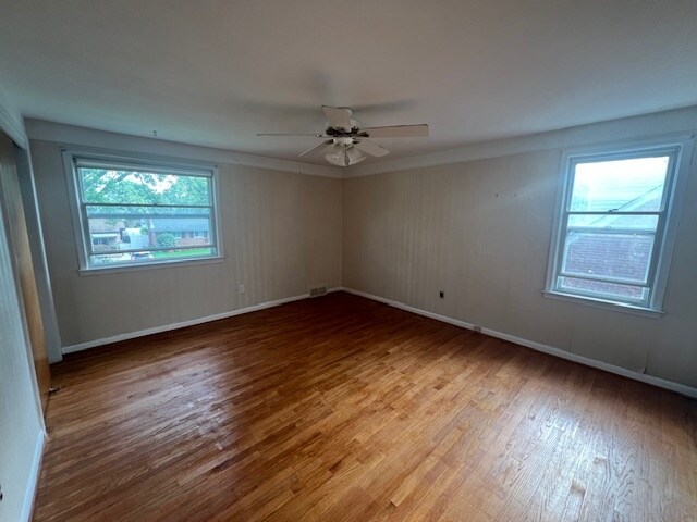 Foto del edificio - 18270 Spring Ct S