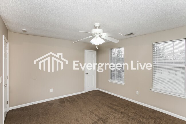 Foto del edificio - 201 Ambling Cir