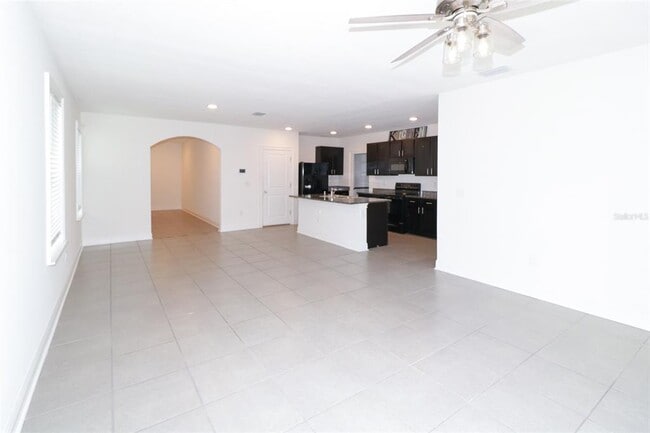 Foto del edificio - 16200 Silent Sands Ln