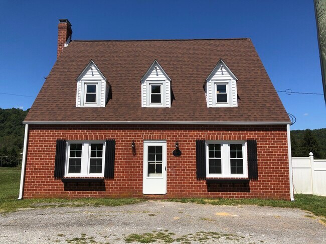 Building Photo - 4672 Lee Hwy