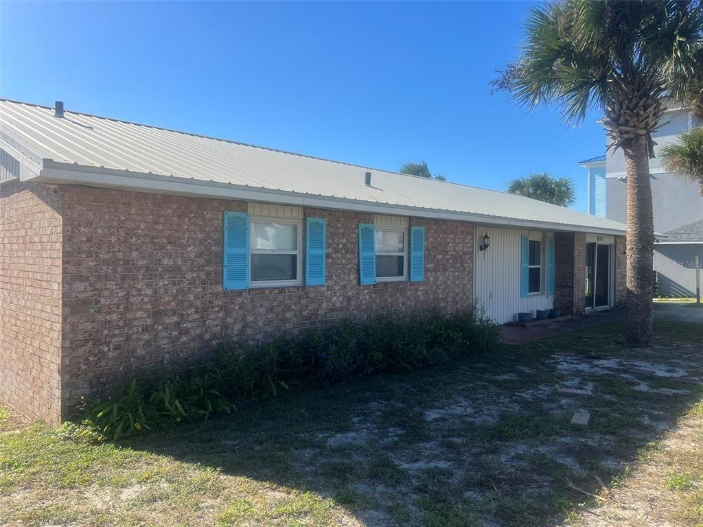 Foto principal - 1742 S Central Ave