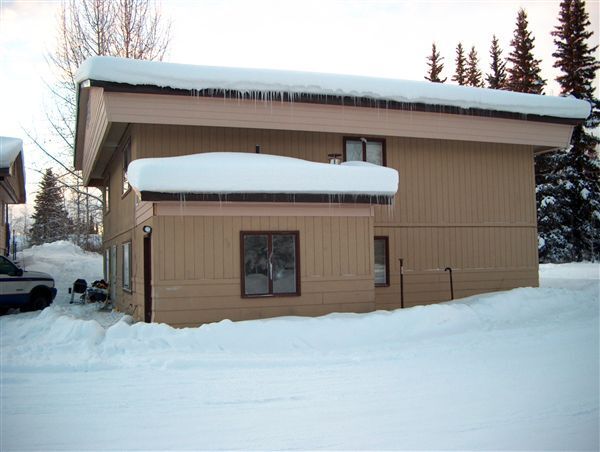 Building Photo - 2 br, 1 bath 4plex - 2056 Jackson St Unit #12