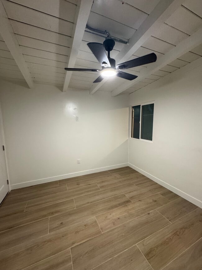 Building Photo - 10608 Beak Ave