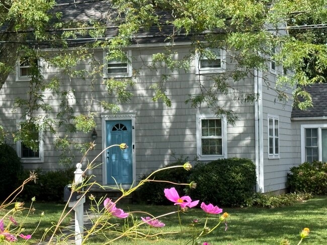 Building Photo - 61 Richmond Hill Rd