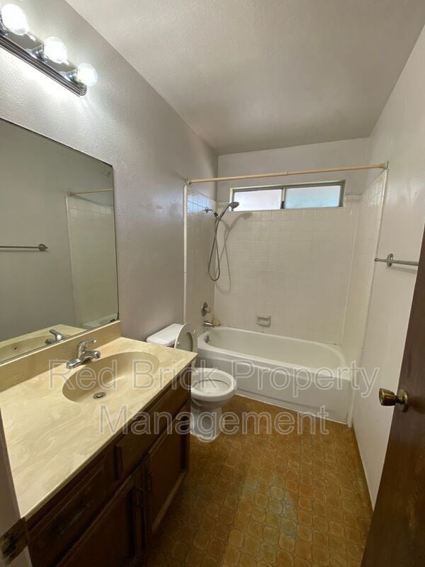 Building Photo - 1700 Conestoga Dr