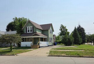 Building Photo - 306 N State St