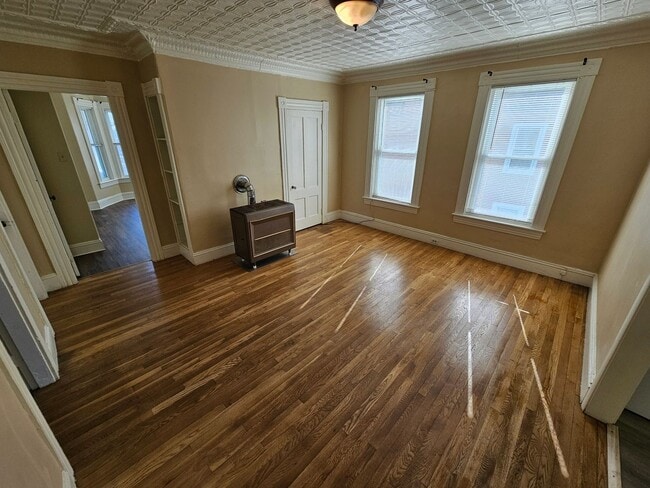 Building Photo - PRICE DROP & LEASING SPECIAL!! $2,000 - 3 Bed / 1 Bath Apartment in West Manchester's Rimmon Heig...