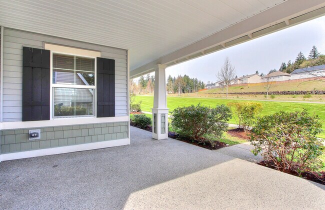 Building Photo - Open Floor Plan Home!  3 Bedroom, 2.5 bath with Loft