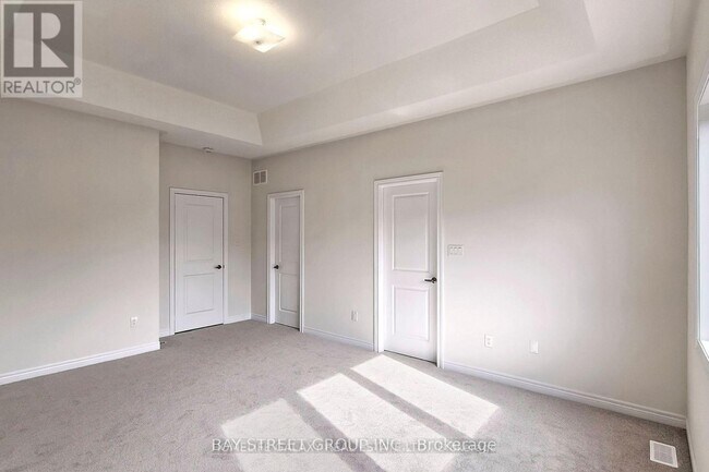 Photo du bâtiment - 1296 Klondike Dr