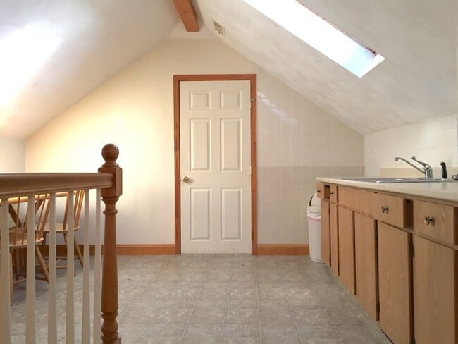 Building Photo - 59 Safford St