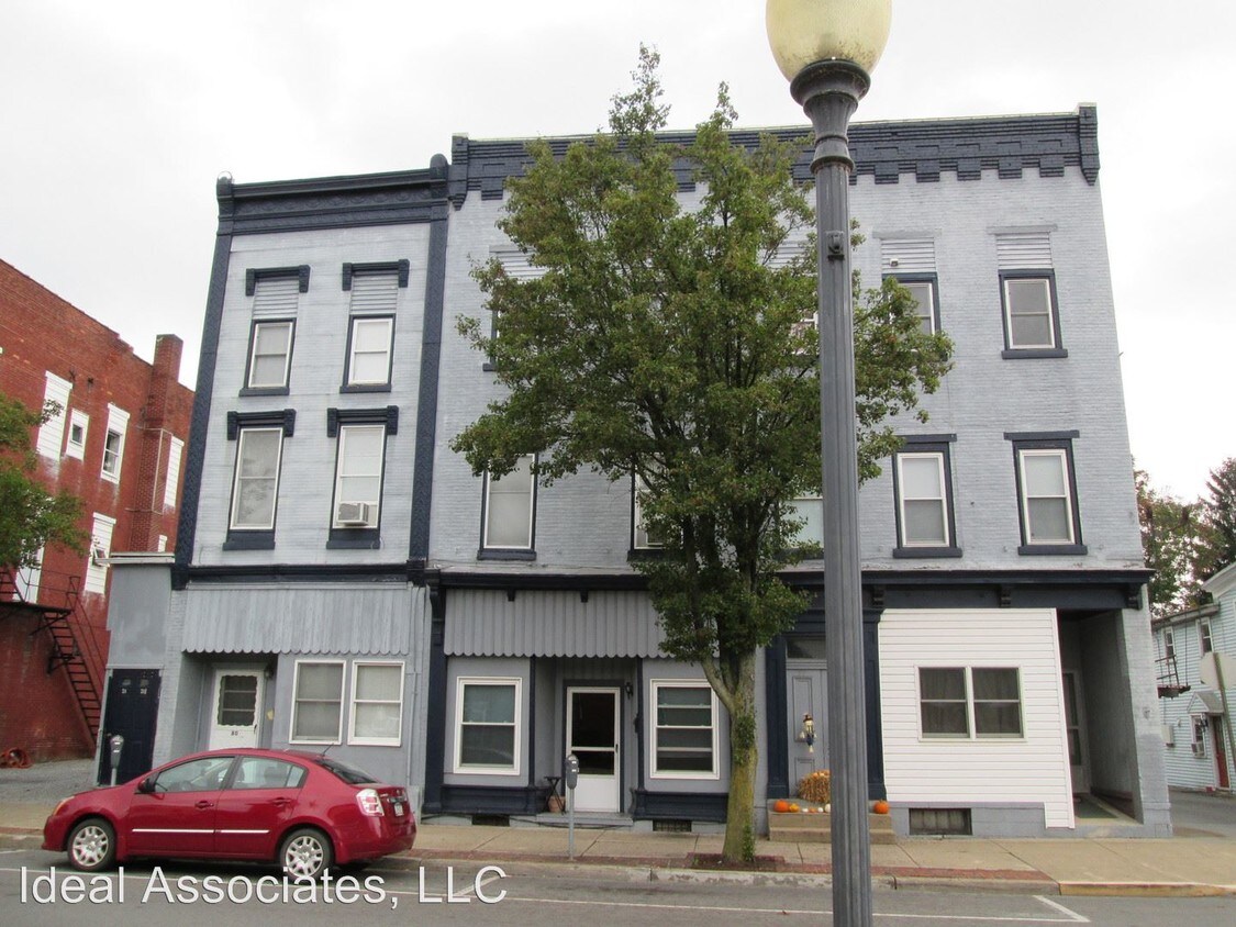 Primary Photo - 76-80 Queen St