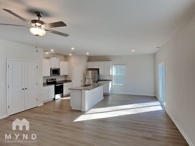 Foto del edificio - 6232 Lowe Ln